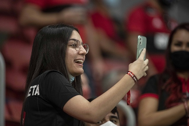 然而令人没 然而令人没